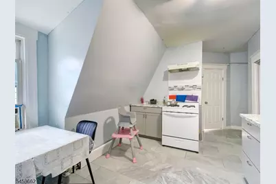 18 Shanley Ave, Newark, NJ 07108 - Photo 5