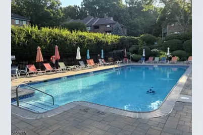 132 Indian Hollow Ct #132, Mahwah, NJ 07430 - Photo 15