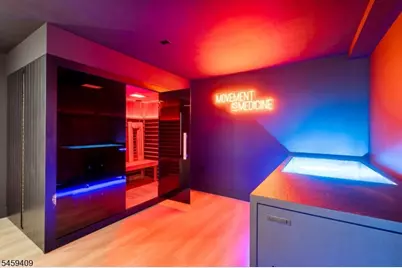 8 Flintlock Ct, Totowa, NJ 07512 - Photo 23