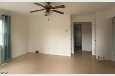546 Vail Rd, Roxbury Township, NJ 07850 - Photo 5
