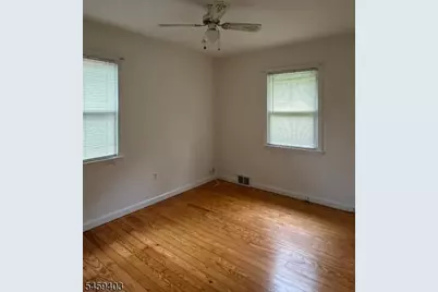 546 Vail Rd, Roxbury Township, NJ 07850 - Photo 9