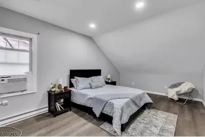 906 Dewitt St, Linden, NJ 07036 - Photo 27