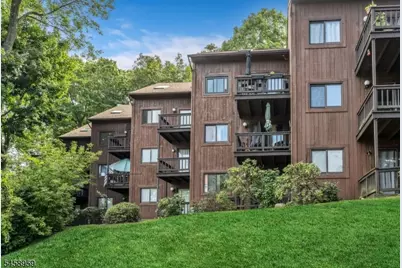 3 Davos Dr #4, Vernon, NJ 07462 - Photo 3