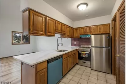 3 Davos Dr #4, Vernon, NJ 07462 - Photo 11