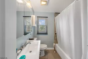 518 Thompson Ave, Roselle, NJ 07203 - Photo 9
