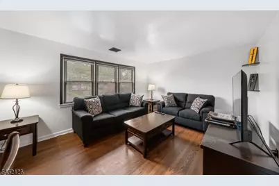 518 Thompson Ave, Roselle, NJ 07203 - Photo 3