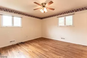 28 Overlook Dr, Jefferson Township, NJ 07438 - Photo 15