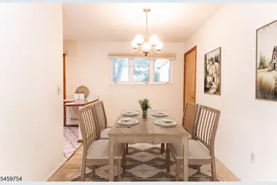 28 Overlook Dr, Jefferson Township, NJ 07438 - Photo 5