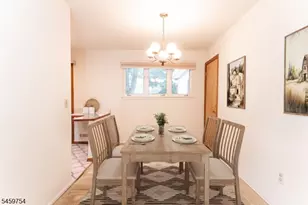 28 Overlook Dr, Jefferson Township, NJ 07438 - Photo 5