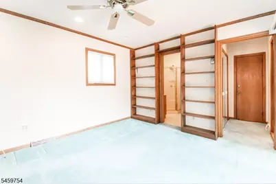 28 Overlook Dr, Jefferson Township, NJ 07438 - Photo 13