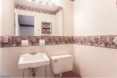 28 Overlook Dr, Jefferson Township, NJ 07438 - Photo 17