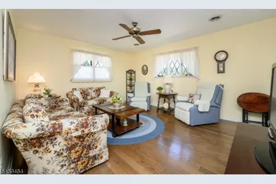 544 Pinewood Ave, Roselle Park, NJ 07204 - Photo 25