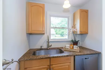69 Gordonhurst Ave, Montclair, NJ 07043 - Photo 19