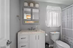 20 Pershing Ave, Jefferson Township, NJ 07849 - Photo 15