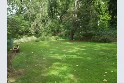 1455 Brookside Dr, Union Township, NJ 07083 - Photo 25