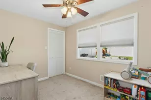 57 Cleveland Ave, Woodbridge Township, NJ 07067 - Photo 17