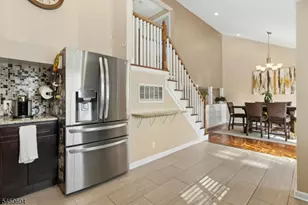 57 Cleveland Ave, Woodbridge Township, NJ 07067 - Photo 3