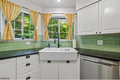 20 Encampment Drive, Bedminster Township, NJ 07921 - Photo 7