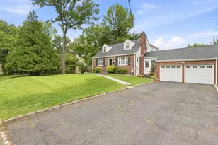 2025 Hill Top Rd, Scotch Plains Township, NJ 07076 - Photo 27