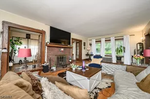 327 Rifle Camp Rd, Woodland Park, NJ 07424 - Photo 5