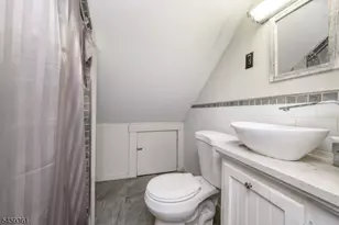 327 Rifle Camp Rd, Woodland Park, NJ 07424 - Photo 25