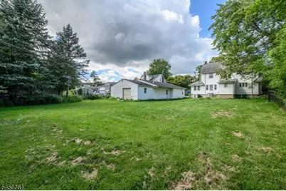327 Rifle Camp Rd, Woodland Park, NJ 07424 - Photo 29