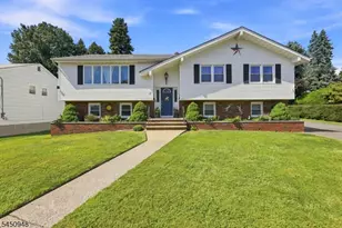 17 Dando Ct, Clifton, NJ 07013 - Photo 1