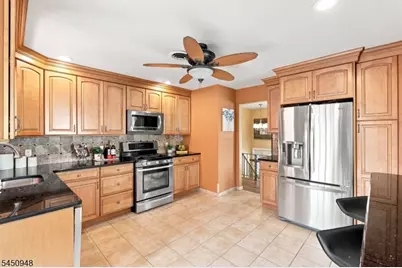 17 Dando Ct, Clifton, NJ 07013 - Photo 13