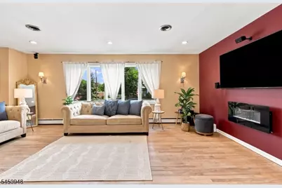 17 Dando Ct, Clifton, NJ 07013 - Photo 9