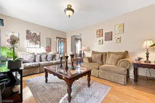 1022 Falls Terrace, Union Township, NJ 07083 - Photo 3