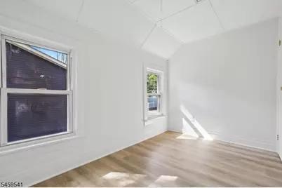 80 Glenwild Ave, Bloomingdale, NJ 07403 - Photo 21