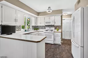 52 Hoagland Dr, Montgomery Township, NJ 08502 - Photo 11