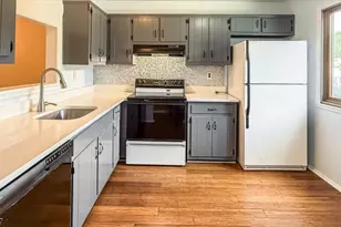 584 Dell Pl, Stanhope, NJ 07874 - Photo 3