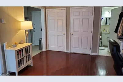 662 Bloomfield Ave #1, Verona, NJ 07044 - Photo 5