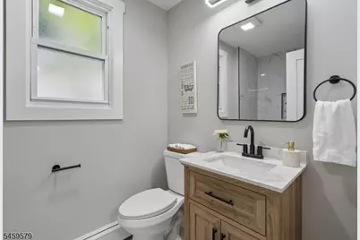 193 Monroe Trl, Hopatcong, NJ 07843 - Photo 17