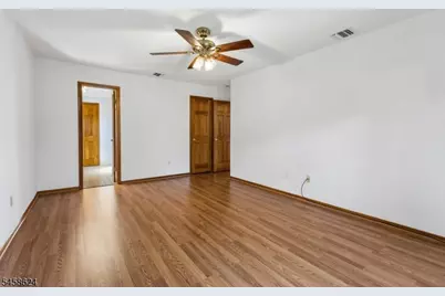8 Faesch Ct, Rockaway Township, NJ 07866 - Photo 9