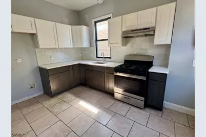 911 S 18th St, Newark, NJ 07108 - Photo 13