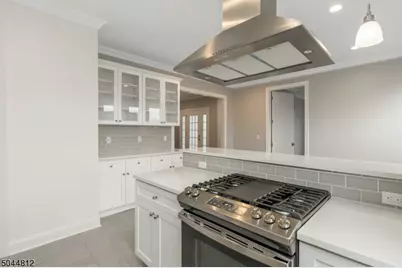 45 N Fullerton Ave #204, Montclair, NJ 07042 - Photo 13