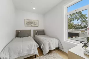 77 Brookside Ave, Irvington, NJ 07111 - Photo 13