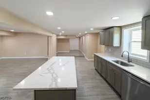 17 Maple Grange Rd, Vernon, NJ 07418 - Photo 1