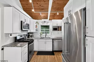433 Wheeler Pl, Franklin Township, NJ 08873 - Photo 5