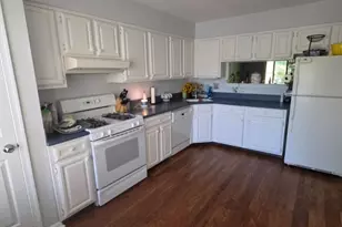 317 Jamestown Ct, Raritan Township, NJ 08822 - Photo 5