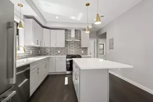 142 Maple Ave, Montclair, NJ 07042 - Photo 3