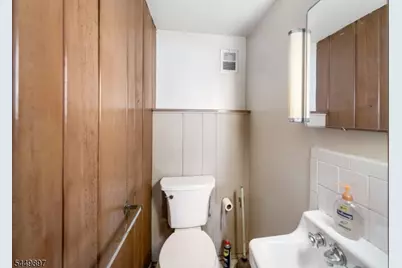 530 Lexington Ave, Cranford Township, NJ 07016 - Photo 25