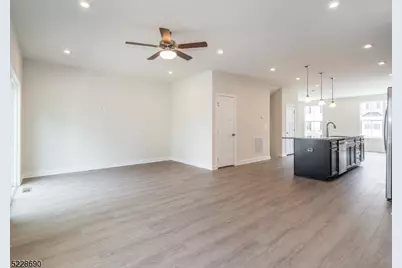 31 Force Dr, Mount Olive, NJ 07828 - Photo 9