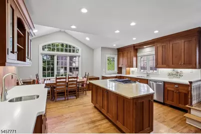 129 Tulip St, Summit, NJ 07901 - Photo 3