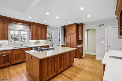 129 Tulip St, Summit, NJ 07901 - Photo 9