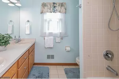 9 Summershade Ln, Raritan Township, NJ 08551 - Photo 29