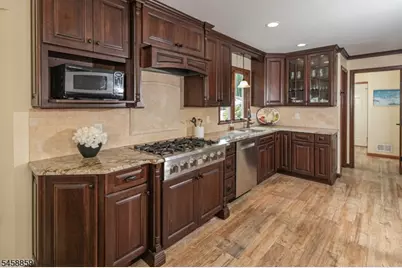 9 Summershade Ln, Raritan Township, NJ 08551 - Photo 11