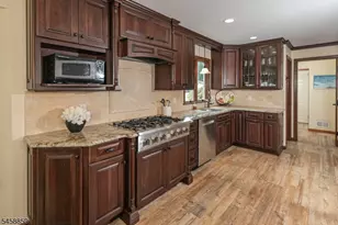 9 Summershade Ln, Raritan Township, NJ 08551 - Photo 11